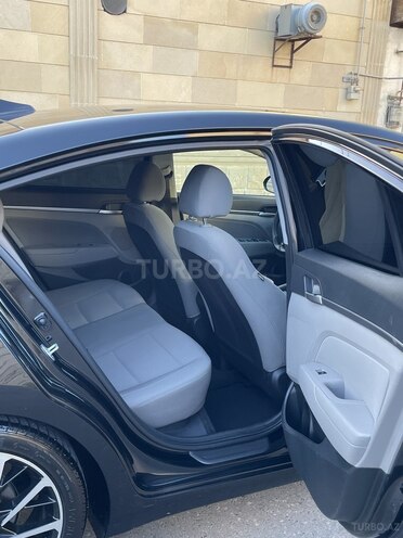 Hyundai Elantra 2019, 106,000 km - 2.0 l - Bakı