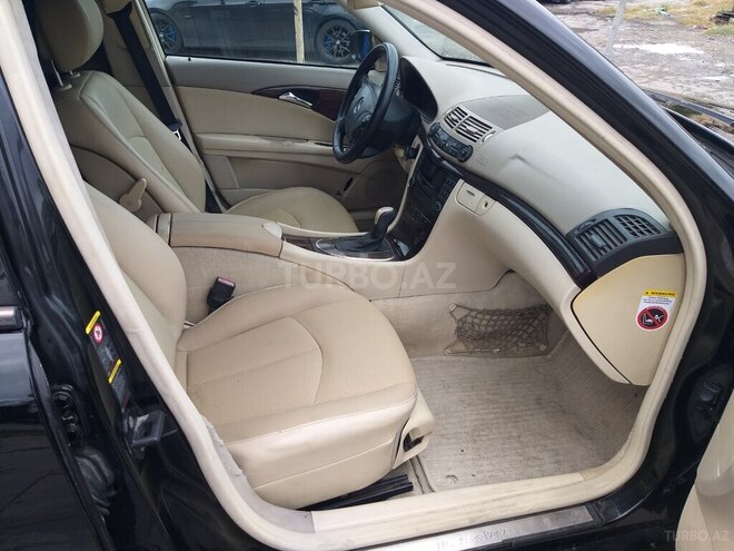 Mercedes E 220 d 2003, 326,379 km - 2.2 л - Bakı