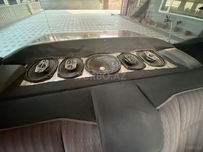 Mercedes E 250 1991, 515,225 km - 2.5 l - Saatlı