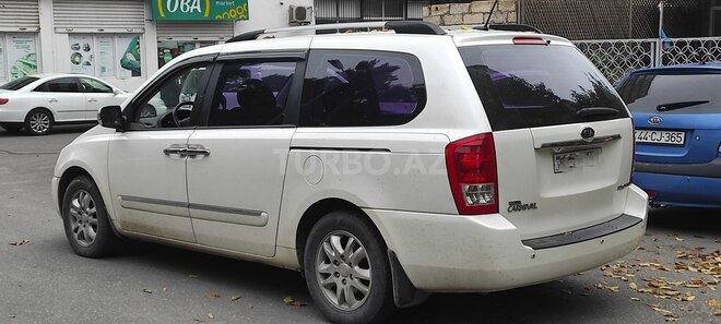 Kia Carnival-18