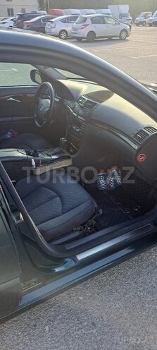Mercedes E 220 d 2002, 690,000 km - 2.2 l - Bakı