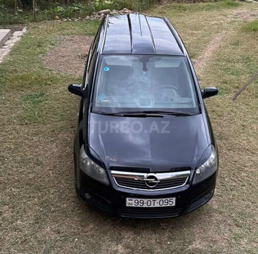 Opel Zafira 2005, 300,000 km - 1.9 l - Astara