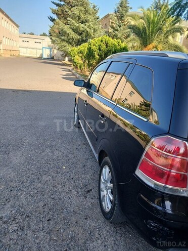 Opel Zafira 2005, 300,000 km - 1.9 l - Astara