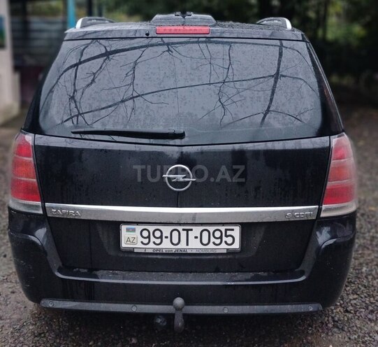 Opel Zafira 2005, 300,000 km - 1.9 l - Astara
