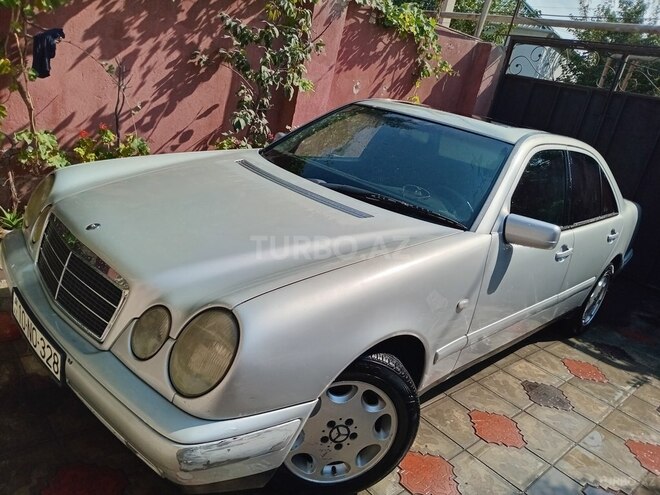 Mercedes E 200 d 1998, 447,000 km - 2.2 л - Sumqayıt