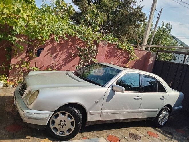Mercedes E 200 d 1998, 447,000 km - 2.2 л - Sumqayıt