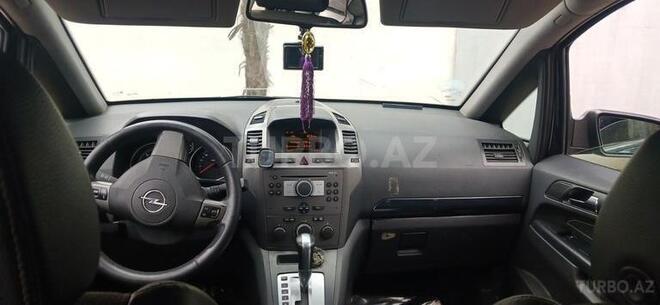 Opel Zafira 2005, 300,000 km - 1.9 l - Astara