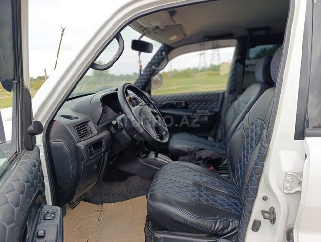 Mitsubishi Pajero io 2001, 220,000 km - 2.0 l - Beyləqan