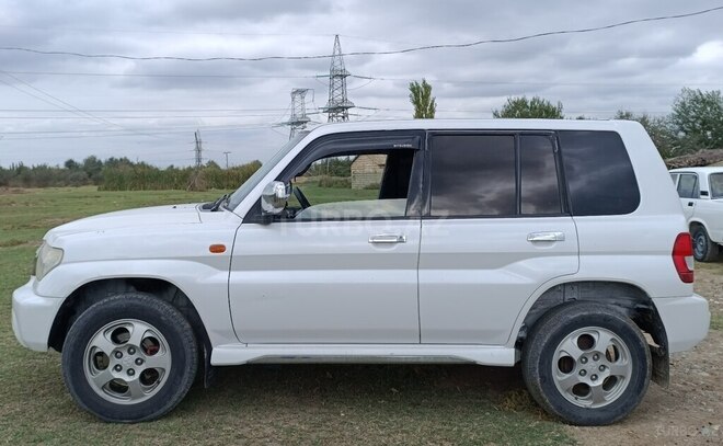 Mitsubishi Pajero io 2001, 220,000 km - 2.0 l - Beyləqan