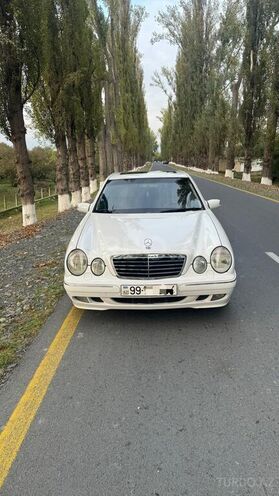 Mercedes E 240 2001, 269,000 km - 2.4 l - Zaqatala