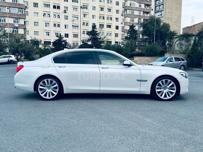 BMW 750 2010, 133,702 km - 4.4 л - Bakı