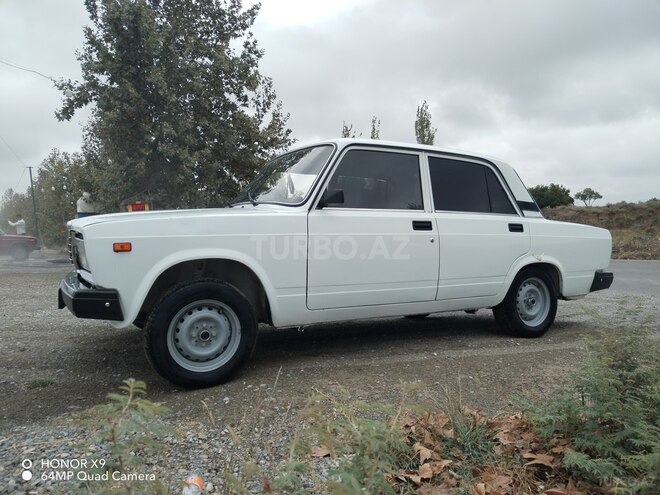 LADA (VAZ) 2107 2006, 26,784 km - 1.6 l - Füzuli