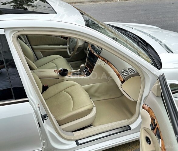 Mercedes E 320 2002, 299,000 km - 3.2 л - Bakı