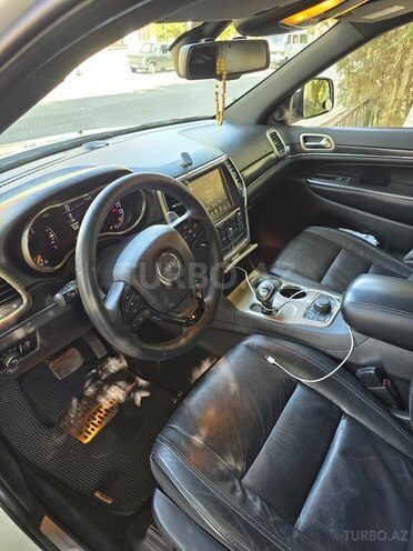 Jeep Grand Cherokee 2013, 174,000 km - 3.6 л - Qazax