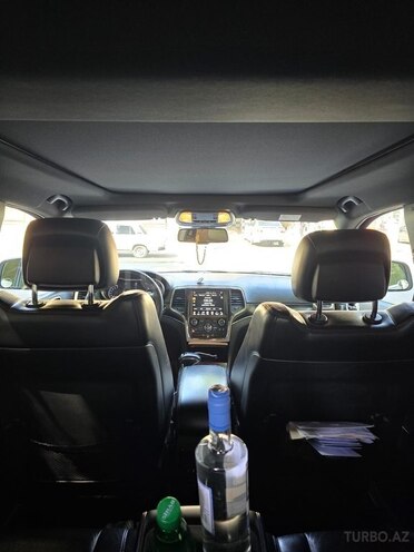 Jeep Grand Cherokee 2013, 174,000 km - 3.6 л - Qazax