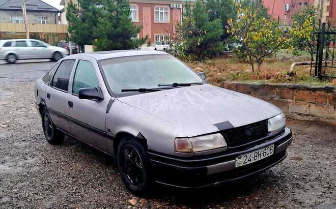Opel Vectra 1995, 456,789 km - 1.6 l - Qusar