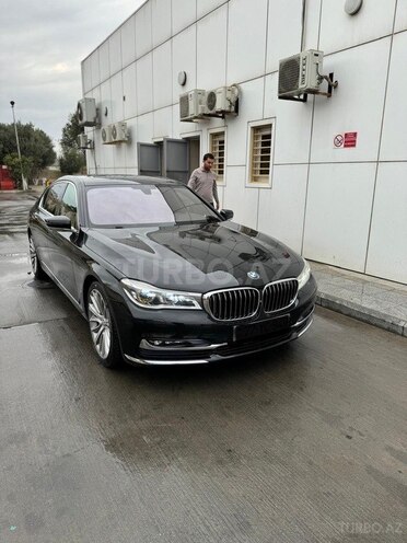 BMW 740 2016, 242,400 km - 3.0 l - Bakı
