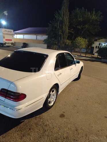Mercedes E 240 2001, 220,000 km - 2.4 l - Bakı