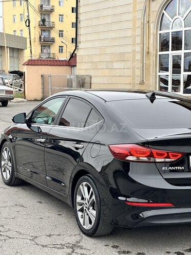 Hyundai Elantra 2016, 196,826 km - 2.0 л - Quba