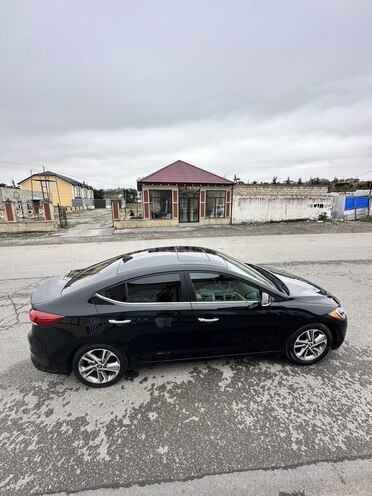 Hyundai Elantra 2016, 196,826 km - 2.0 л - Quba