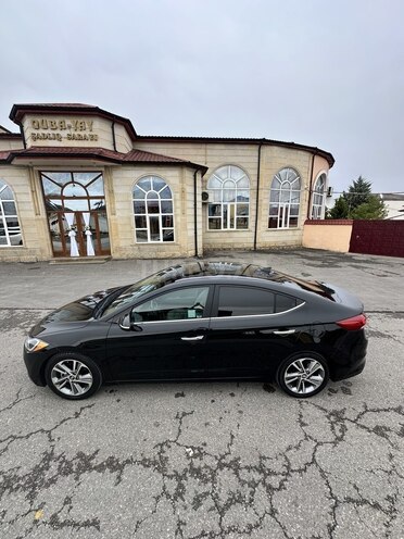 Hyundai Elantra 2016, 196,826 km - 2.0 л - Quba