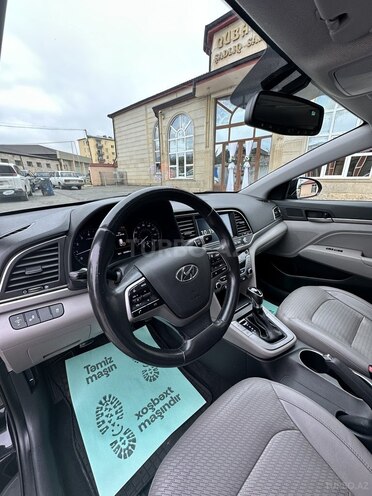 Hyundai Elantra 2016, 196,826 km - 2.0 л - Quba