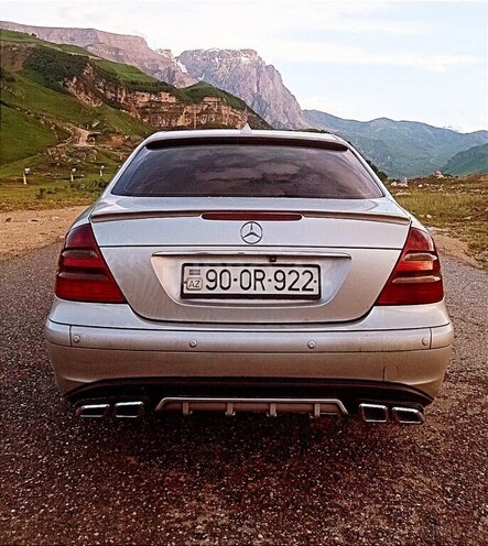 Mercedes E 220 d 2004, 402,000 km - 2.2 l - Quba