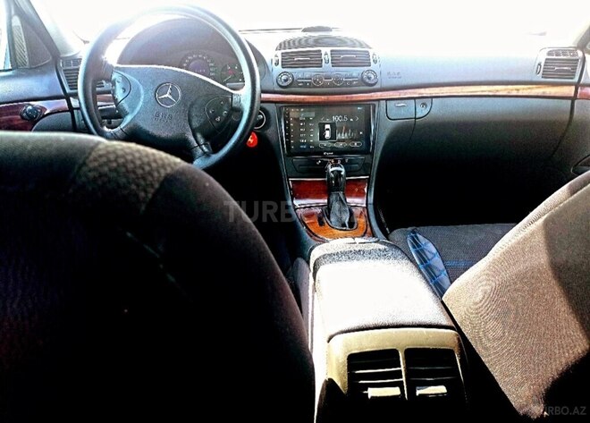 Mercedes E 220 d 2004, 402,000 km - 2.2 l - Quba