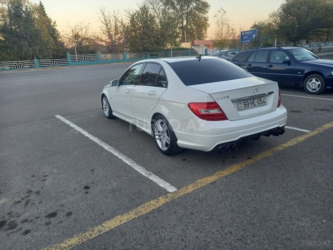 Mercedes C 250 2012, 165,000 km - 1.8 l - Qazax
