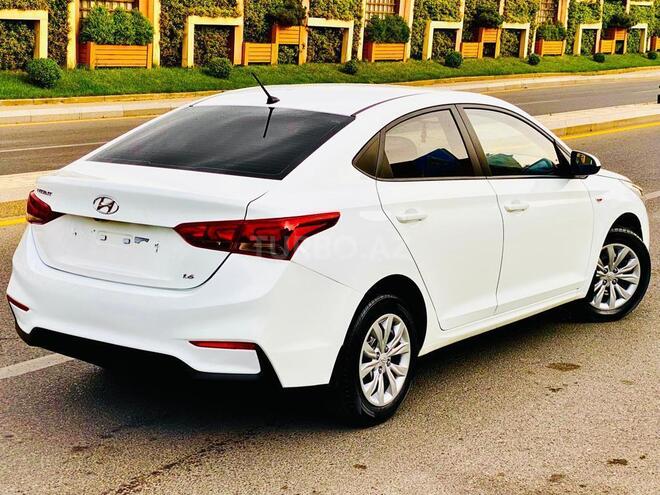 Hyundai Accent-6