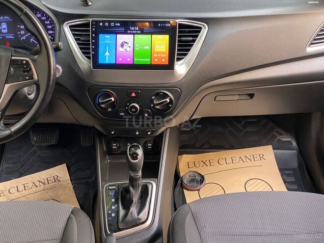 Hyundai Accent-9