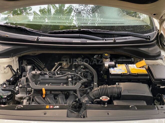 Hyundai Accent-10
