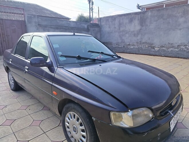 Ford Escort 1998, 200,000 km - 1.6 л - Tovuz