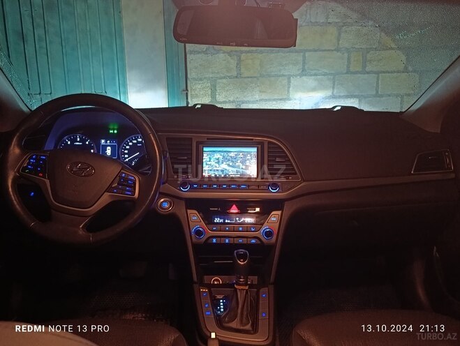Hyundai Avante 2015, 192,000 km - 1.6 l - Quba