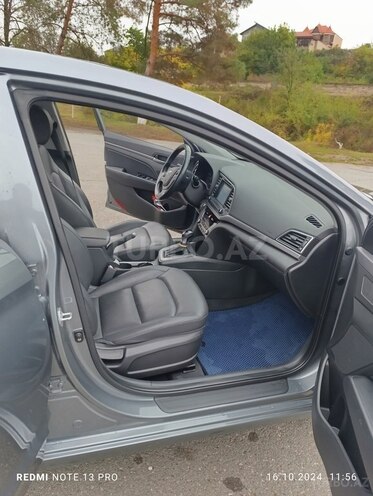 Hyundai Avante 2015, 192,000 km - 1.6 l - Quba