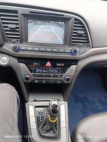 Hyundai Avante 2015, 192,000 km - 1.6 l - Quba