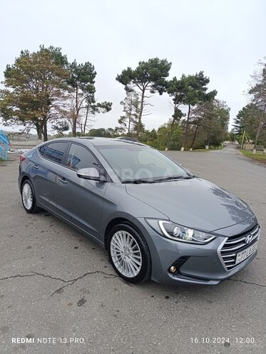 Hyundai Avante 2015, 192,000 km - 1.6 l - Quba