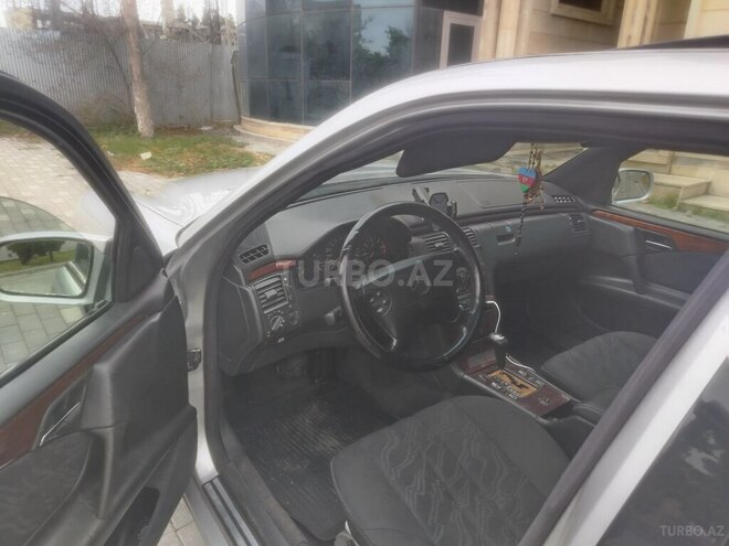 Mercedes E 220 d 1999, 234,516 km - 2.2 l - İmişli