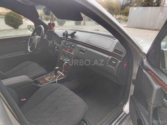 Mercedes E 220 d 1999, 234,516 km - 2.2 l - İmişli