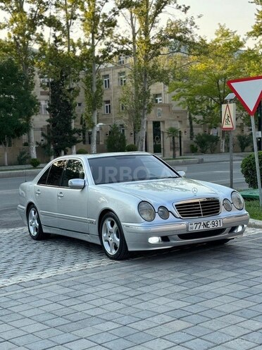 Mercedes E 270 2000, 399,000 km - 2.7 l - Yevlax
