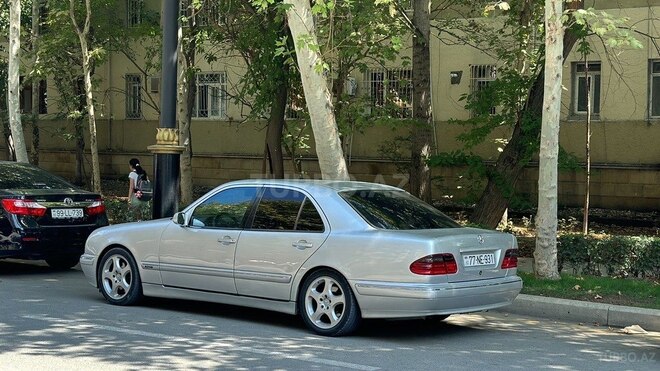 Mercedes E 270 2000, 399,000 km - 2.7 l - Yevlax