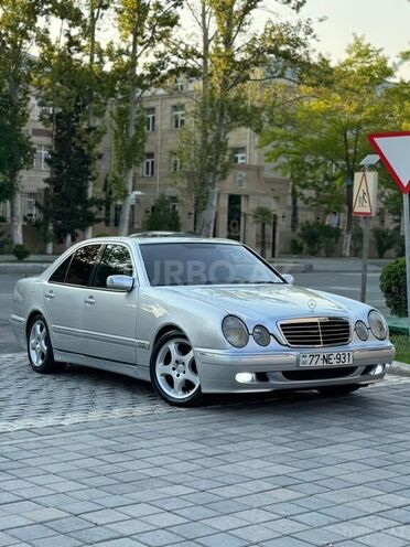 Mercedes E 270 2000, 399,000 km - 2.7 l - Yevlax