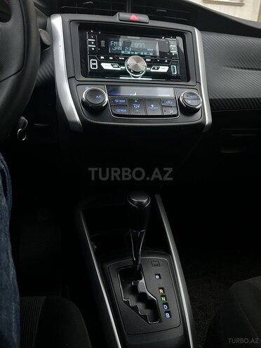Toyota Corolla Fielder 2018, 96,900 km - 1.5 l - Bakı