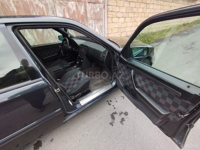 Mercedes C 200 1994, 520,500 km - 2.0 л - Qəbələ