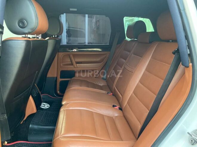 Volkswagen Touareg 2004, 258,000 km - 3.2 л - Bakı