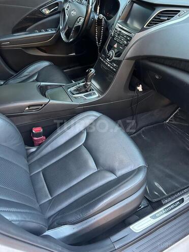 Hyundai Grandeur 2015, 193,000 km - 2.2 л - Bakı