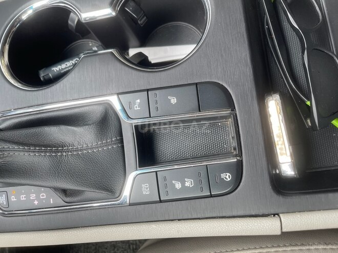 Kia Carnival 2019, 42,300 km - 2.2 л - Bakı