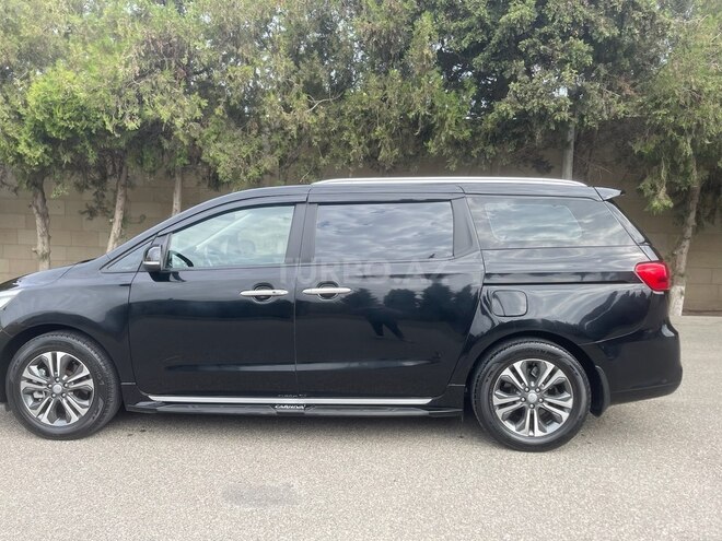 Kia Carnival 2019, 42,300 km - 2.2 л - Bakı