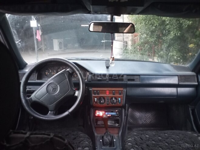 Mercedes E 200 d 1995, 750,000 km - 2.0 l - Şamaxı