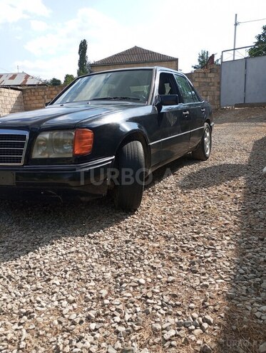 Mercedes E 200 d 1995, 750,000 km - 2.0 l - Şamaxı